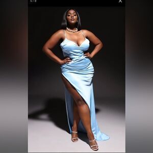 Fashionova lux elegant NWT satin gown